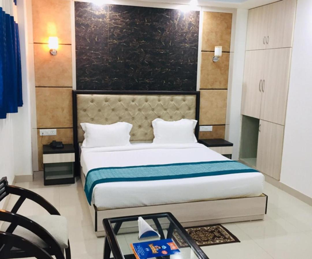 Aero Home Stay- Bed & Breakfast Neu-Delhi Exterior foto