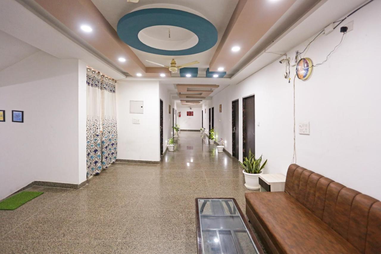 Aero Home Stay- Bed & Breakfast Neu-Delhi Exterior foto