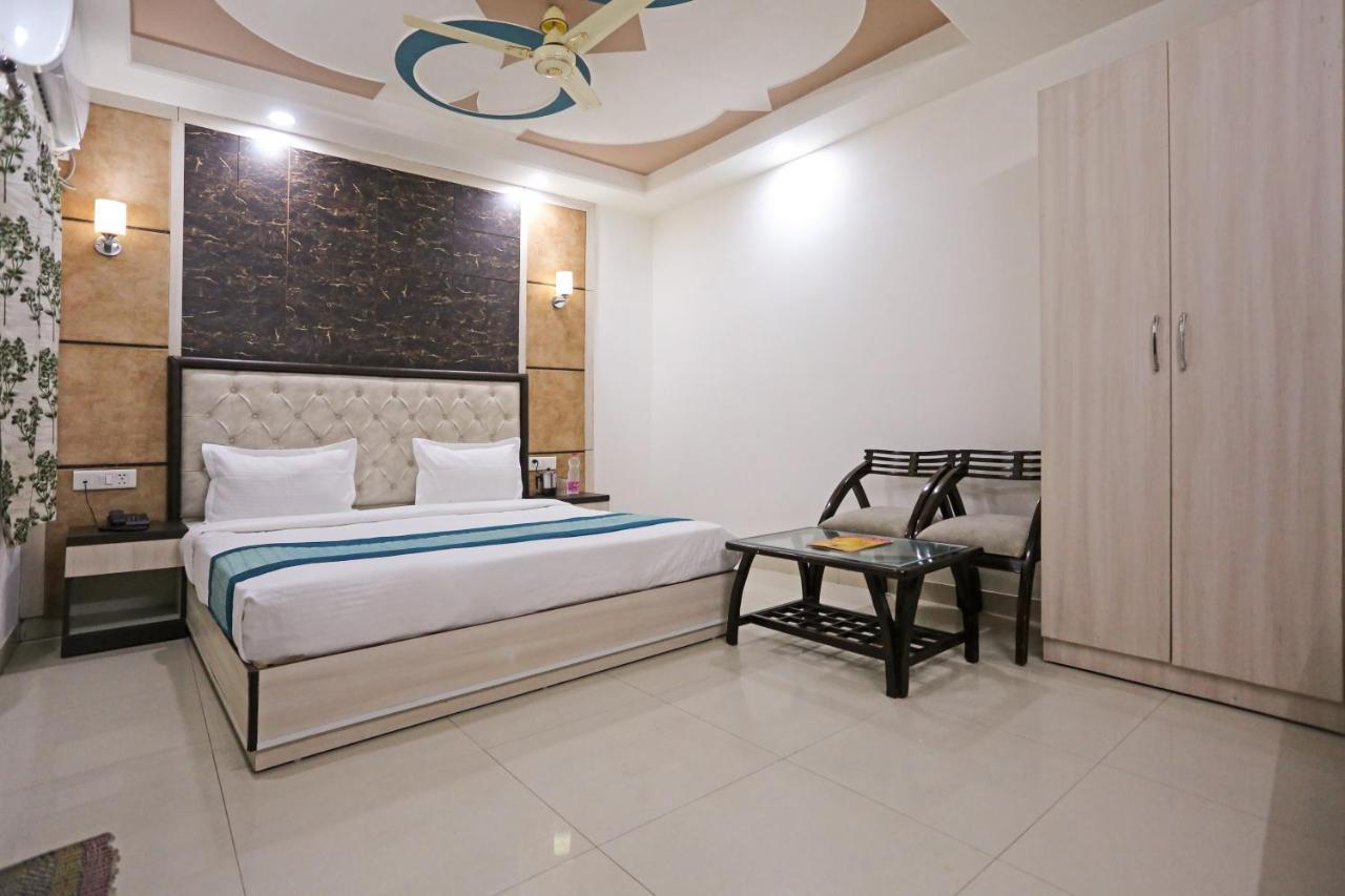 Aero Home Stay- Bed & Breakfast Neu-Delhi Exterior foto